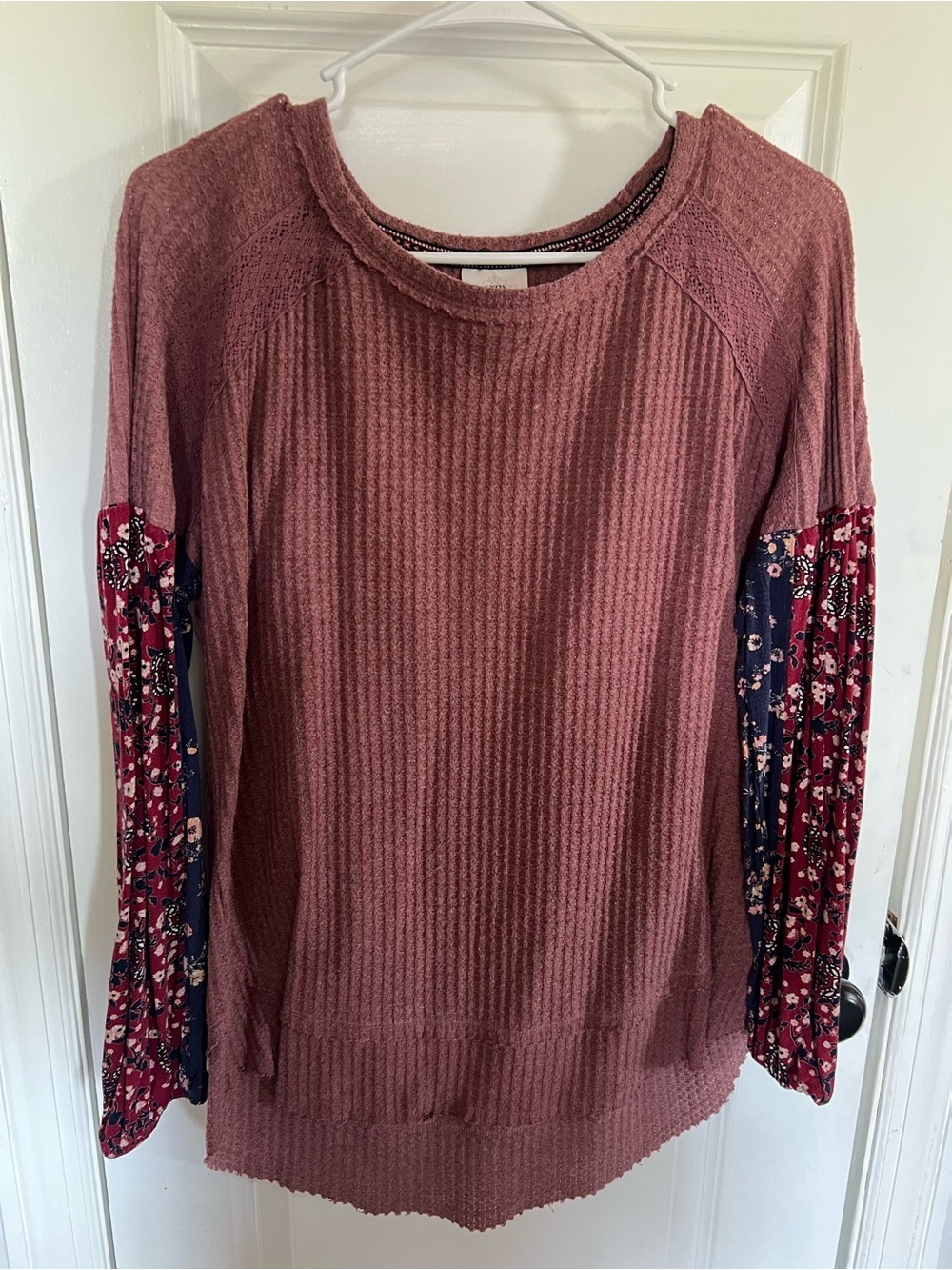 Knox Rose Dusty Rose Waffle Knit Scoop Neck Sweater with Floral Contrast Sleeves